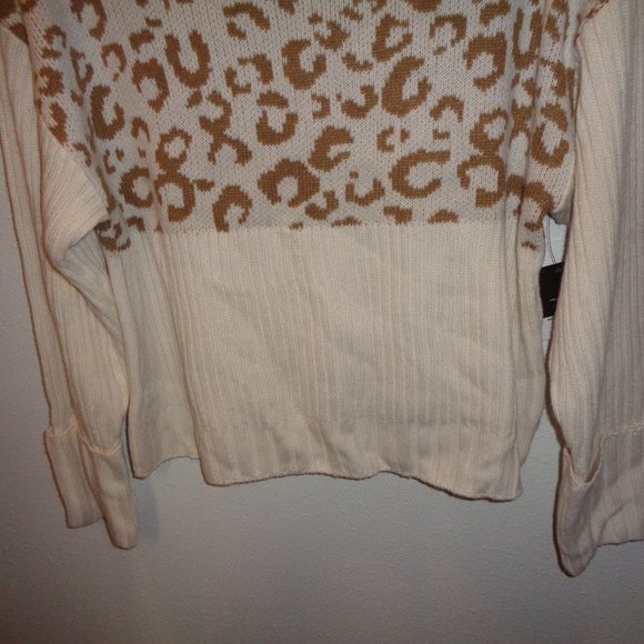 Nine West Cheetah Sweater Size Large NWT - Picture 3 of 10